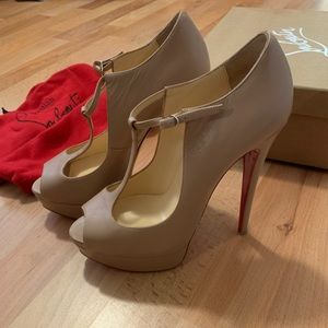 Christian Louboutin Alta Poppins Pumps
